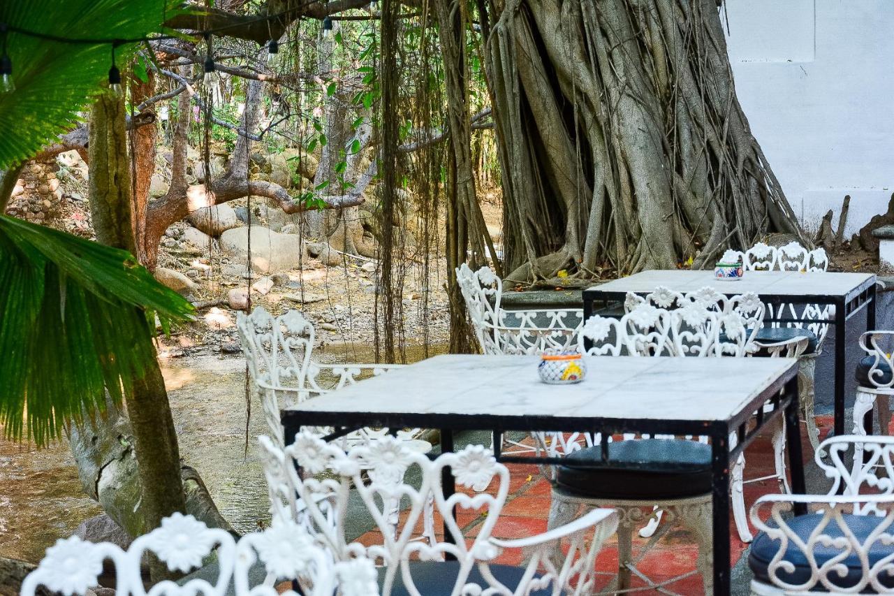 Garlands Del Rio Riverside Boutique Hotel Puerto Vallarta Exteriör bild