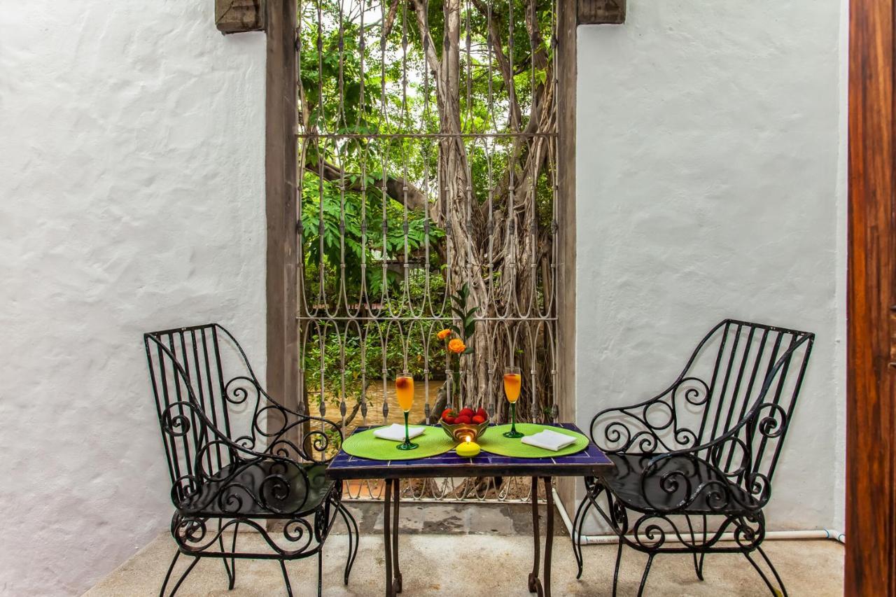 Garlands Del Rio Riverside Boutique Hotel Puerto Vallarta Exteriör bild