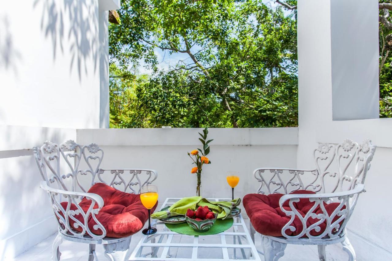 Garlands Del Rio Riverside Boutique Hotel Puerto Vallarta Exteriör bild