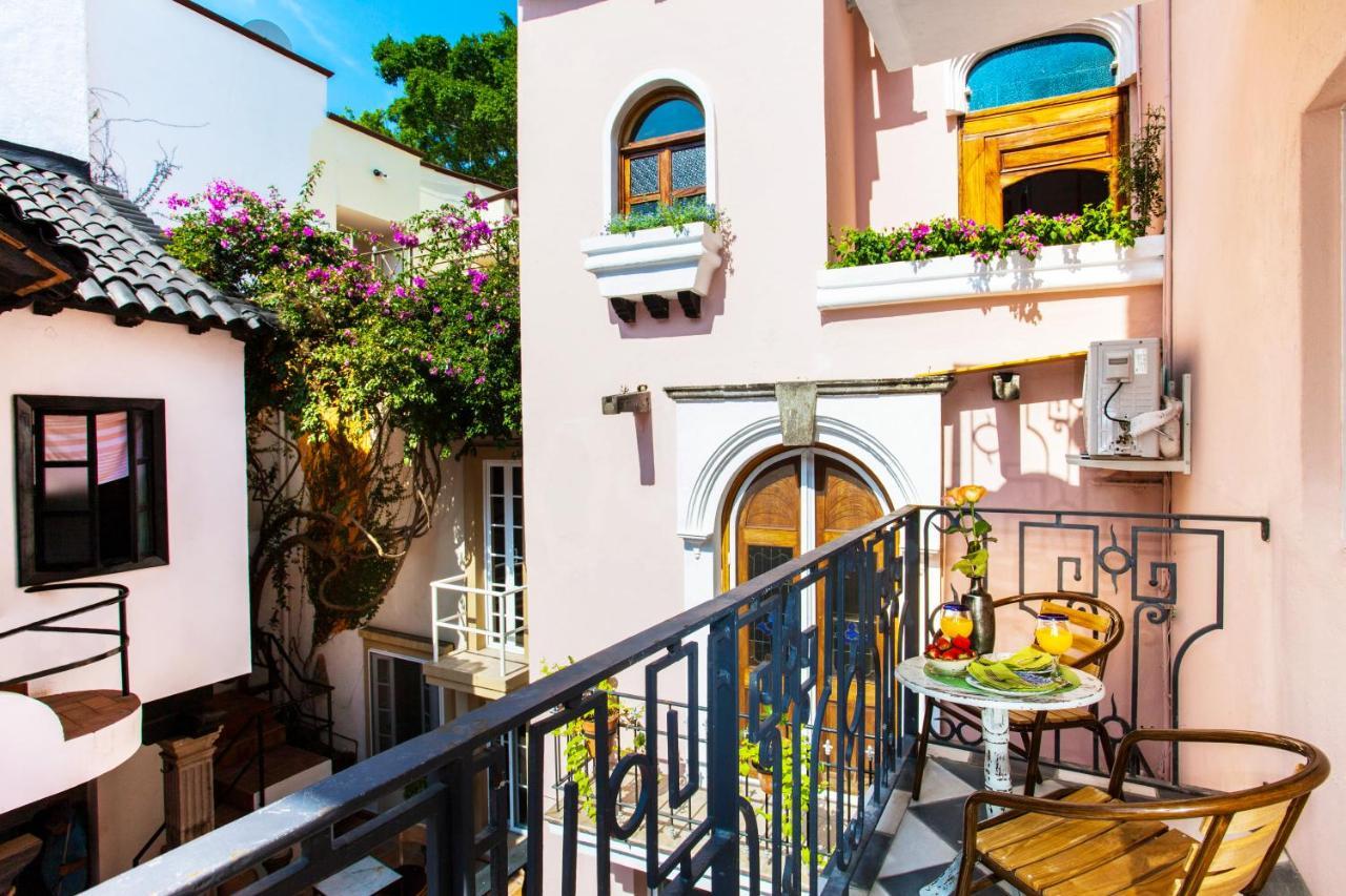 Garlands Del Rio Riverside Boutique Hotel Puerto Vallarta Rum bild