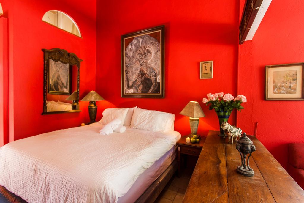 Garlands Del Rio Riverside Boutique Hotel Puerto Vallarta Rum bild