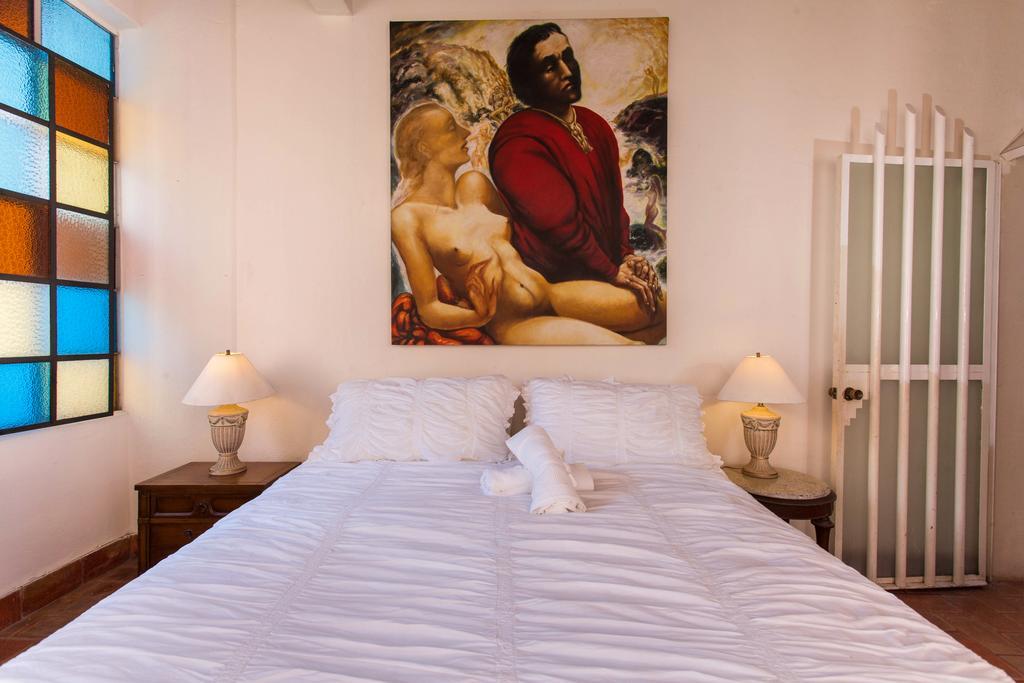 Garlands Del Rio Riverside Boutique Hotel Puerto Vallarta Rum bild